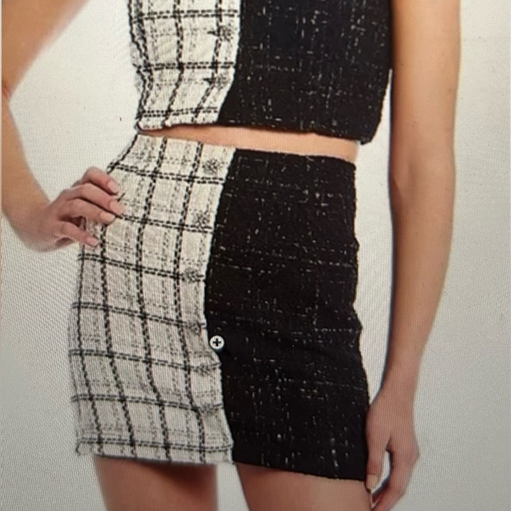 Gianni Bini Tweed Jewel Button Mini Skirt Sz L